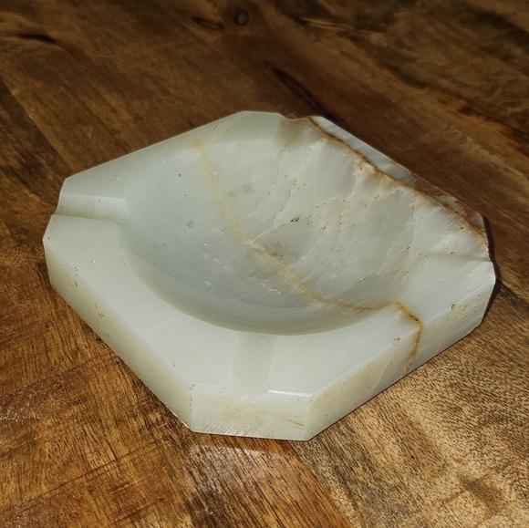 Green Onyx Heavy Stone Marble Ashtray - Picture 3 of 5